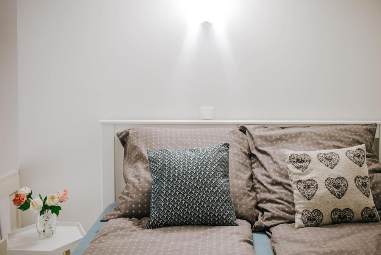 Comfy Apartment At New York Cafe With Aircon Budapest Luaran gambar