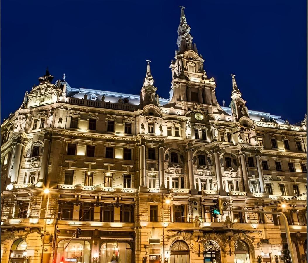 Comfy Apartment At New York Cafe With Aircon Budapest Luaran gambar